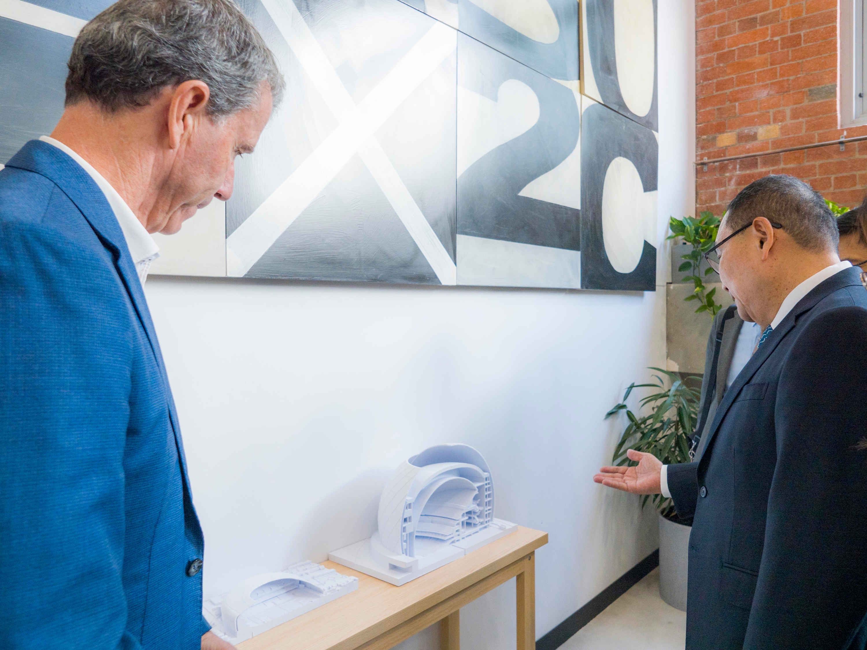 侯友宜表示，新北大巨蛋的選址今年中就會拍板，目標打造一座全方位的園區，進而帶動周邊整體區域發展