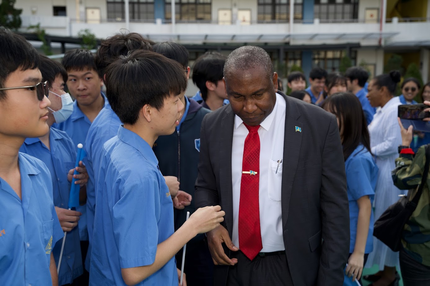Even after the speech, students still take the opportunity to talk with Ambassador Robert Kennedy Lewis.