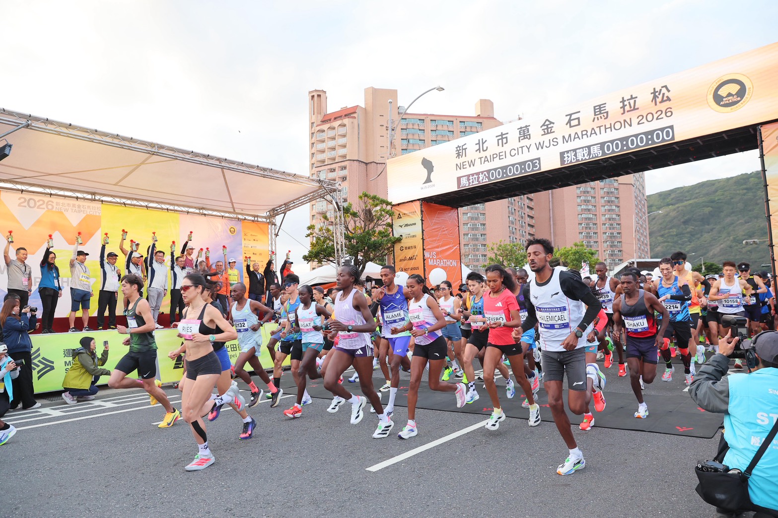 2026萬金石馬拉松以「運動平權」為主軸，首度增設非二元性別組別