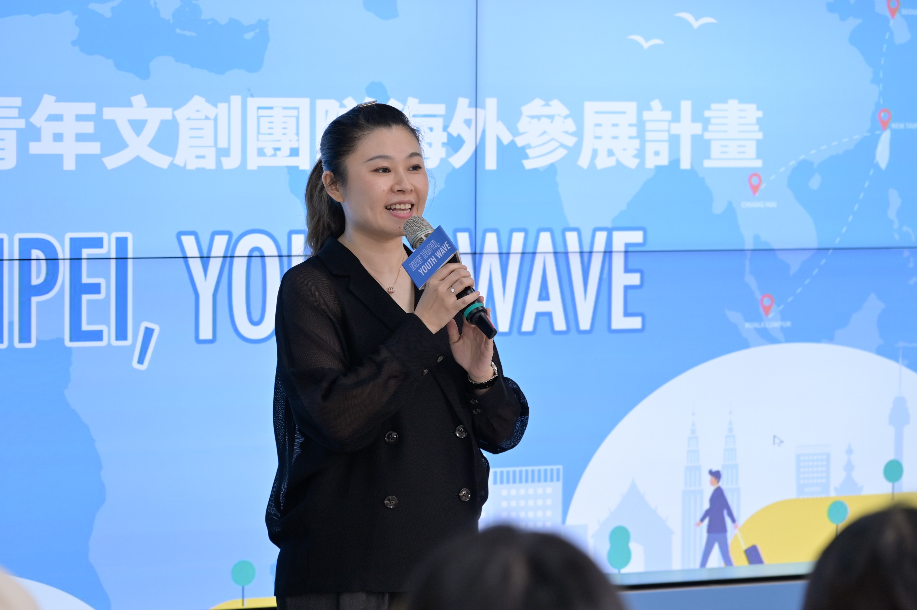 WHATZ國際當代藝博會共同創辦人陳亞昕